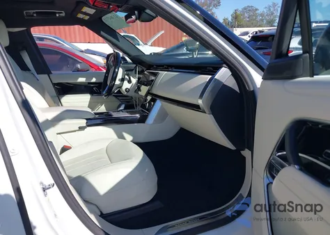 2025 Land Rover Range Rover P400 Se z USA, uszkodzony, nr VIN SALKP9FU3SA296916